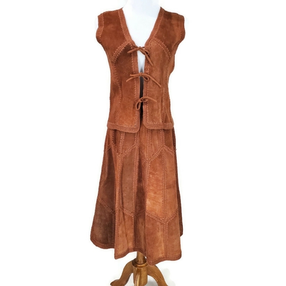✌️Vintage✌️1970's Leather/Suede and Crochet Vest and Skirt Set Festival Size S - Picture 3 of 17